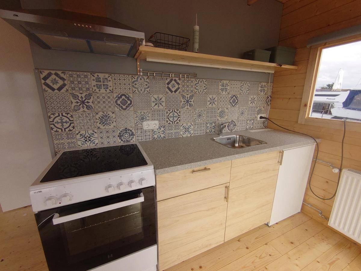 Waterhuisjes Op De Pier Van Lauwersmeerplezier! Lauwersoog Extérieur photo